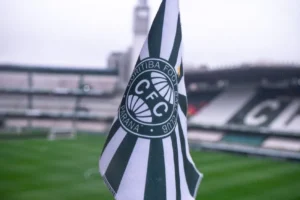 Bandeira do Coritiba no Estádio Couto Pereira