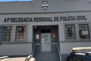 Fachada da delegacia de Irati
