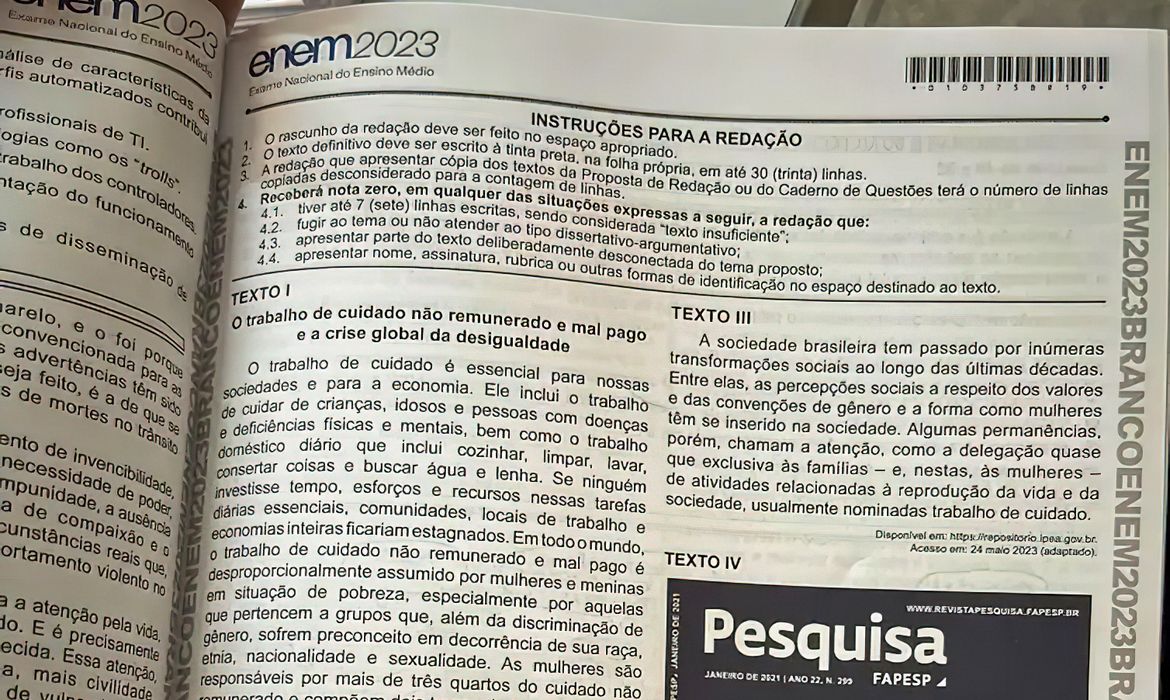 https://dcmais.com.br/wp-content/uploads/2025/12/caderno_redacao_enem_2023_0.jpg