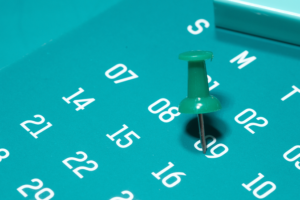 calendário mostra um marcador apontando para o dia 9