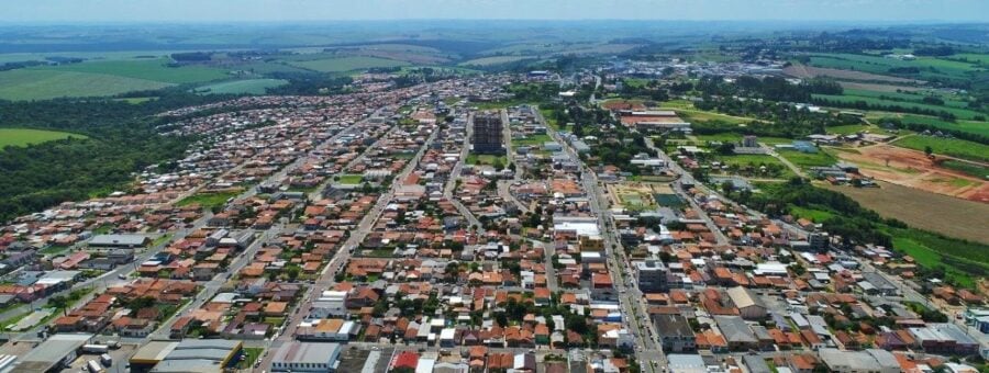 Vista aérea de Carambeí, município dos Campos Gerais do Paraná