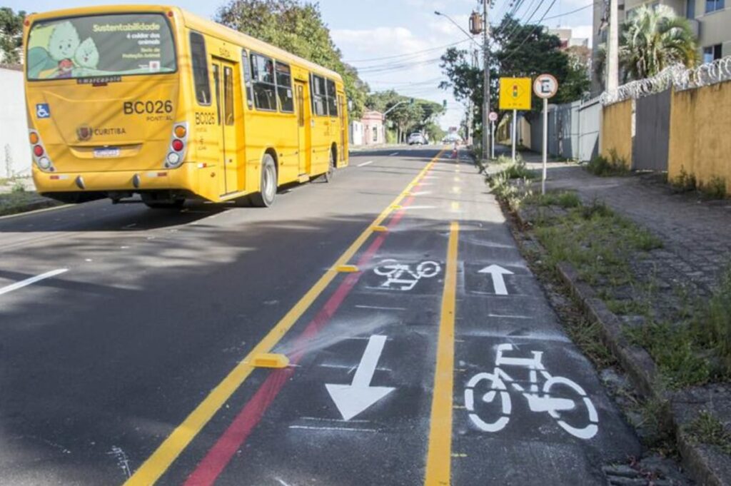 ciclofaixa e ciclovia
