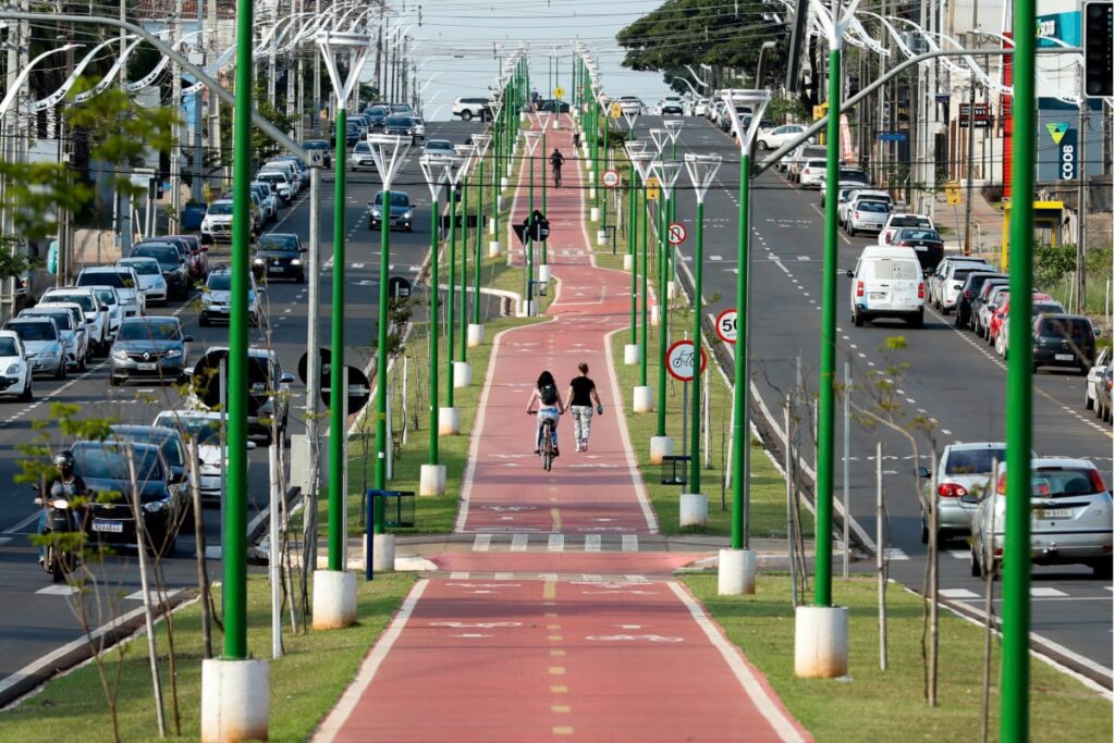 ciclovia e ciclofaixa