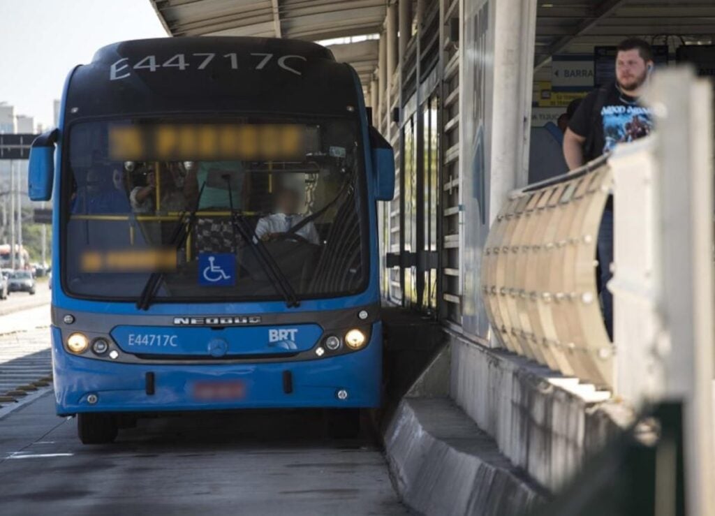 Como reclamar de uma linha de ônibus
