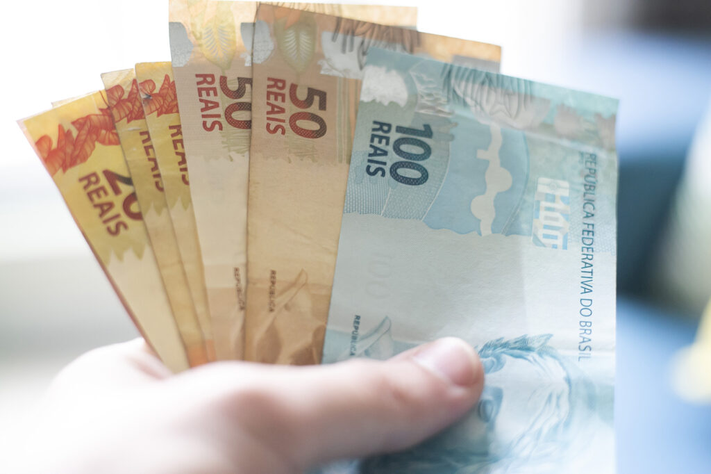 Receita Federal comenta queda na arrecadação