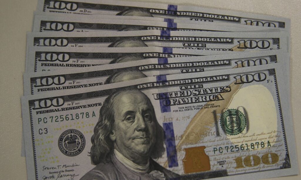 dólar