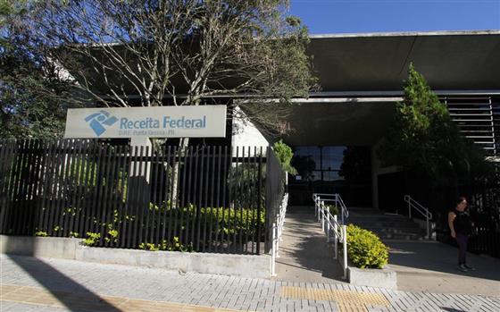 receita federal e arrecadação em ponta grossa