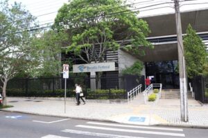 Sede da Receita em PG ilustra restituição do IR