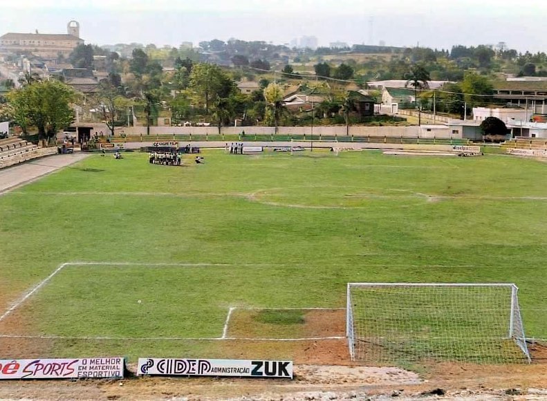 Foto do Estádio Germano Krüger, em Ponta Grossa, em 1979