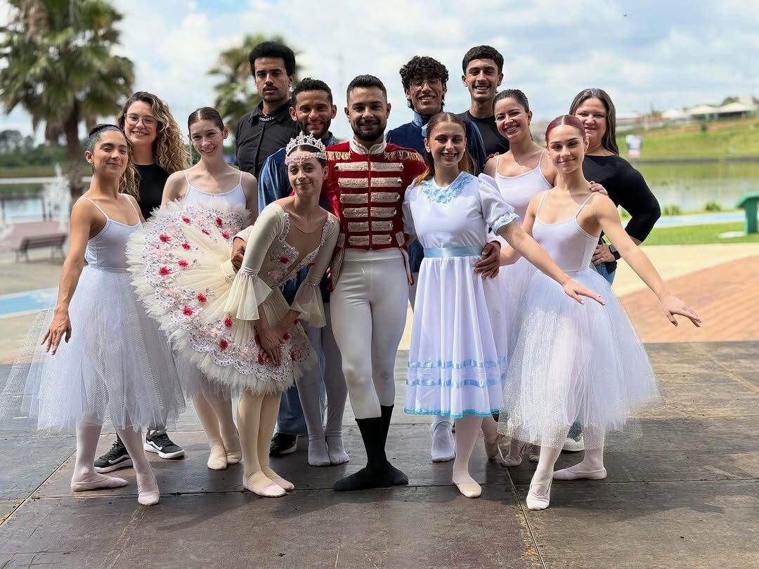 Quebra-nozes apresentado pela Companhia de Dança de Ponta Grossa