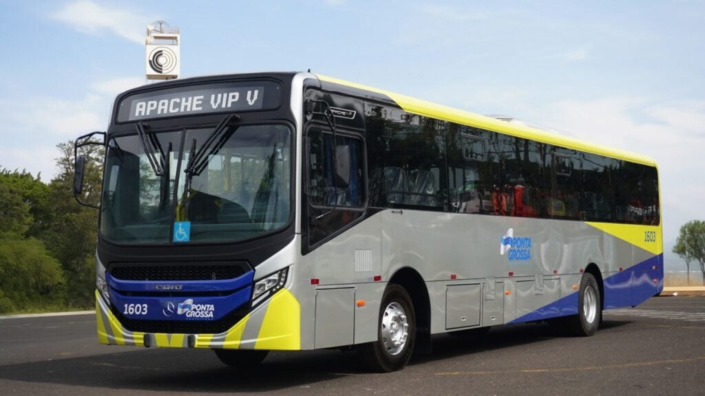 Novo ônibus da frota do transporte público de Ponta Grossa, Paraná, em 2025