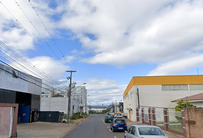Rua Jorge Becher, em Oficinas, que terá sentido alterado em caráter experimental pela Prefeitura.