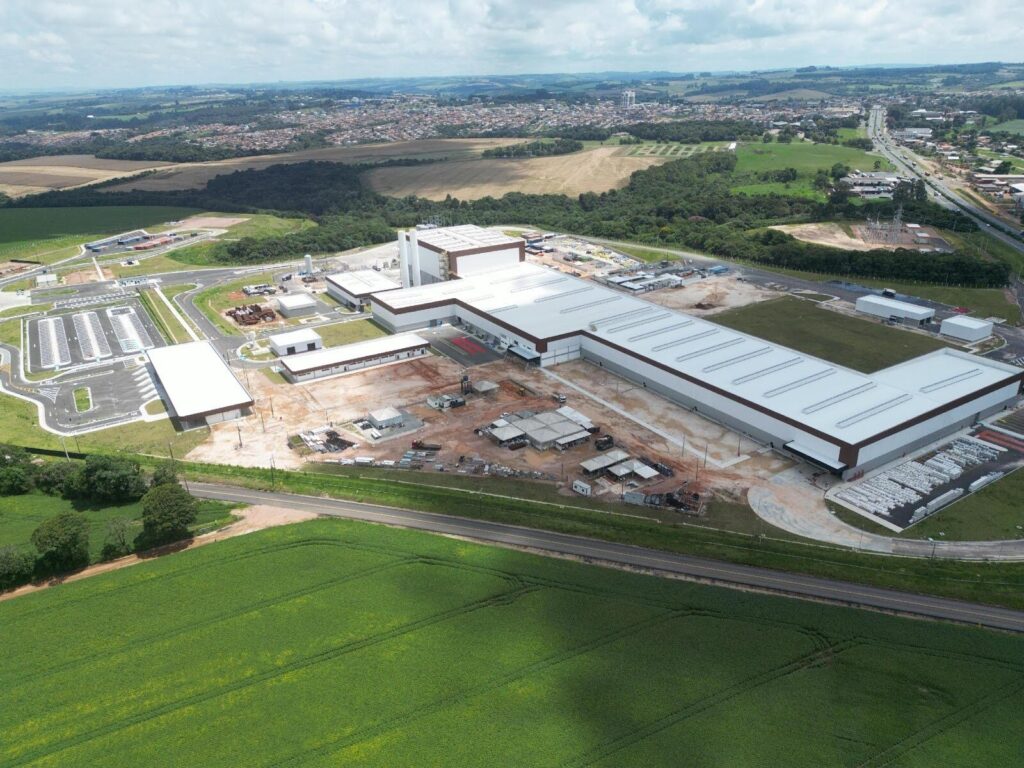 Ambev Vidros Paraná, em Carambeí.