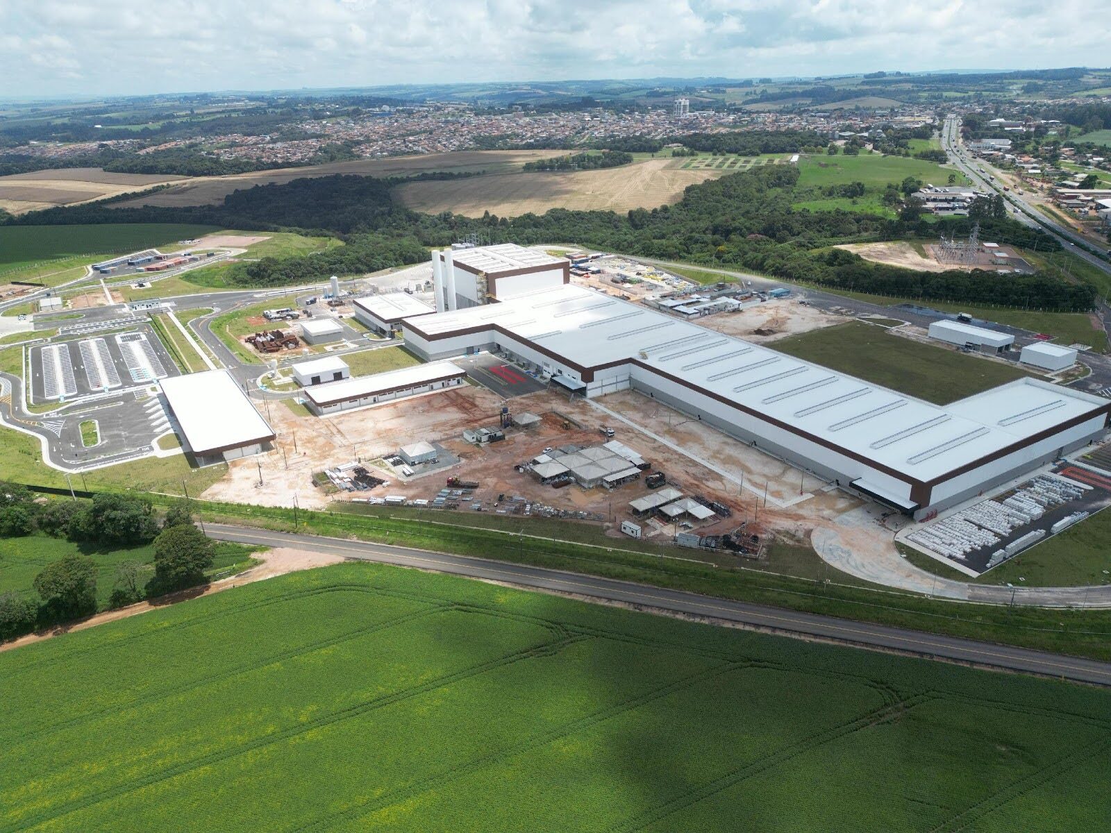 Ambev Vidros Paraná, em Carambeí.