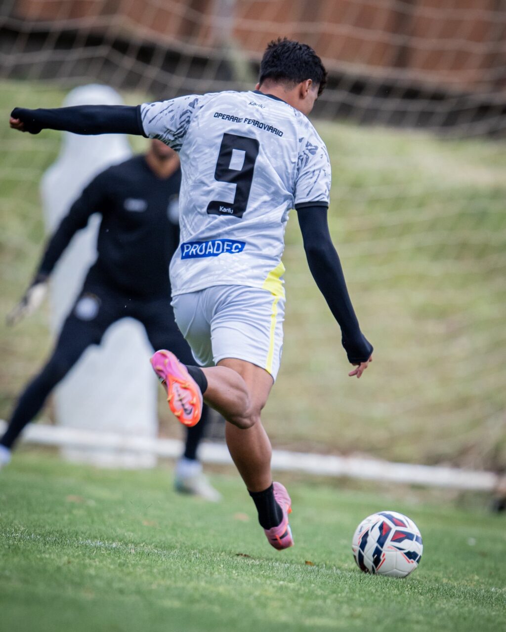 atleta do Operário em treinamento.
