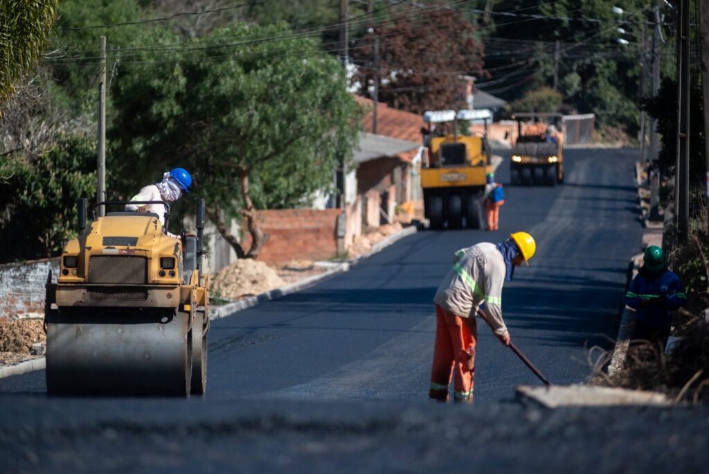Novo asfalto na Vila Santana, em Ponta Grossa
