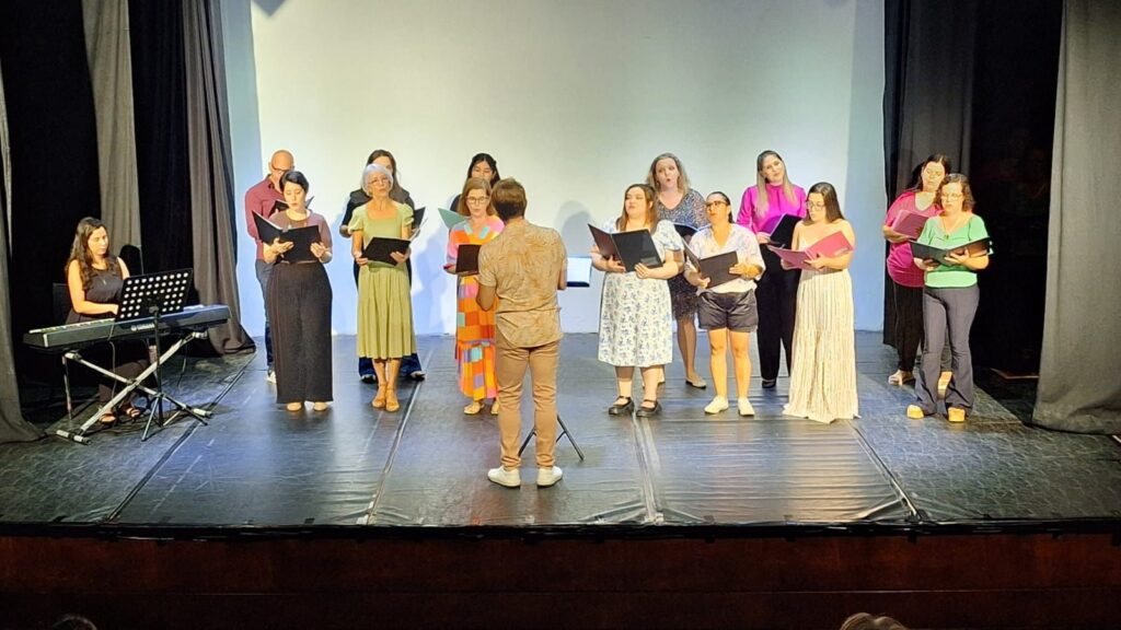 Coros de Ponta Grossa apresentar-se-ão no Ópera com repertório que vai de Rita Lee a Edith Piaf.