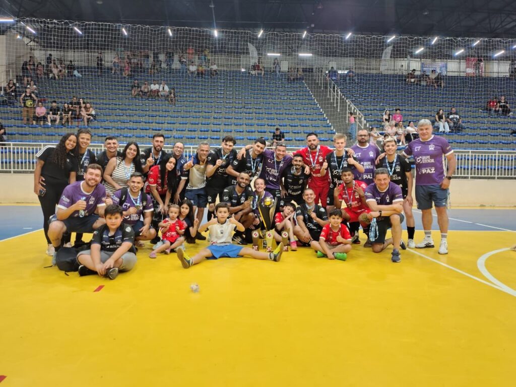 Equipe da ACGF vitoriosa