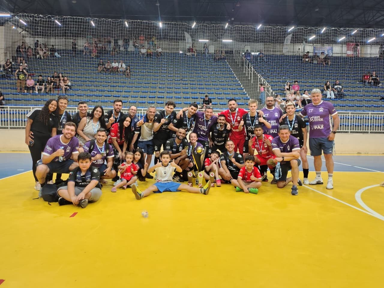 Equipe da ACGF vitoriosa