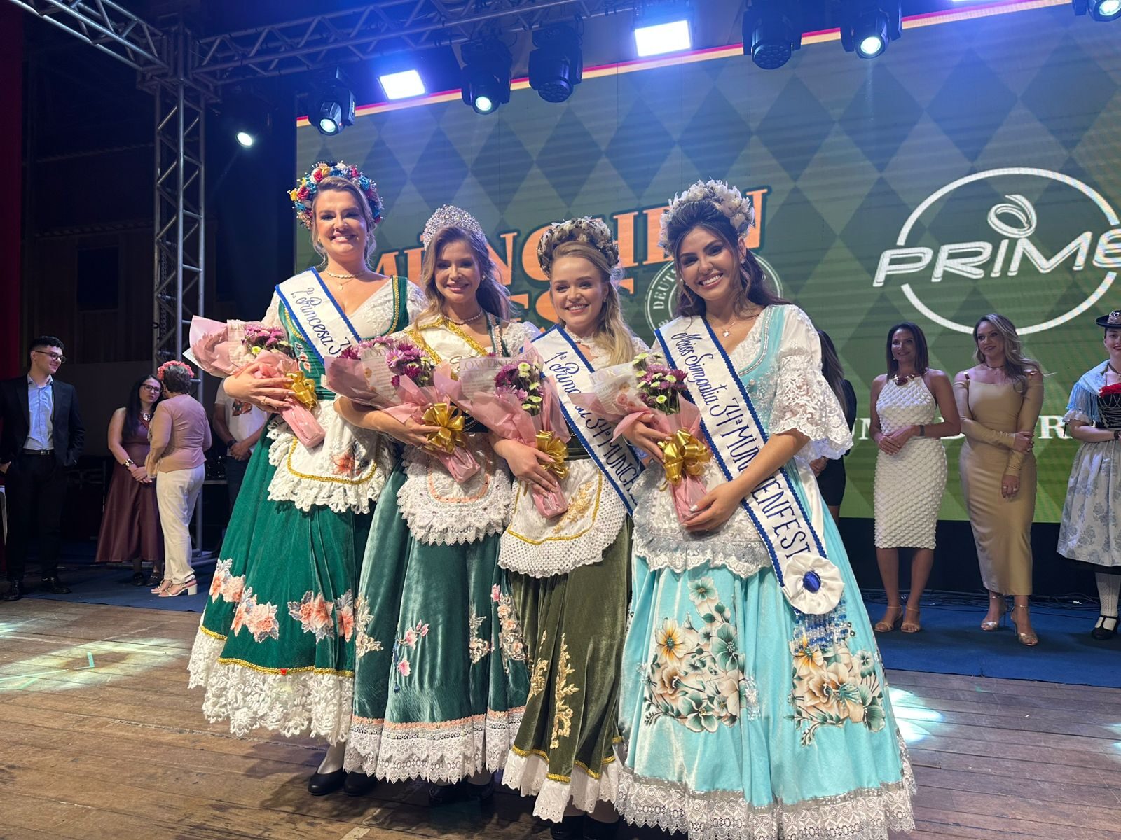 Candidatas que foram eleitas as majestades da Münchenfest 2025