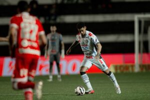 Jogador do Operário em partida da Série B.