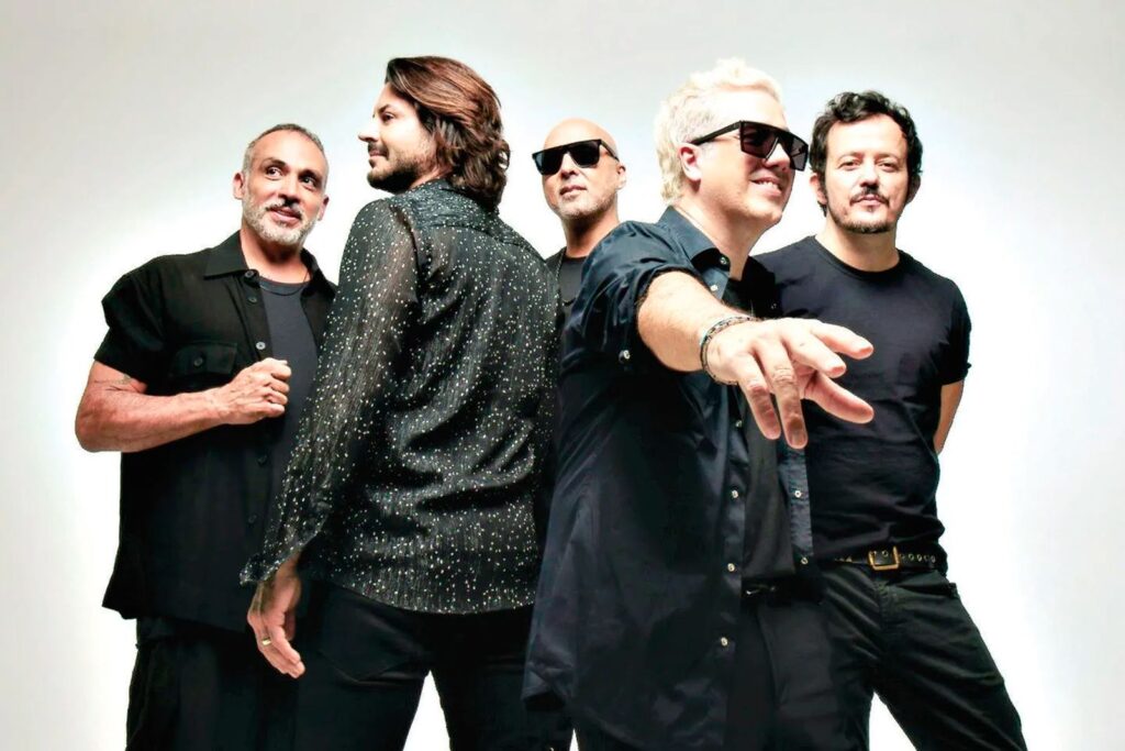 Integrantes da banda Jota Quest