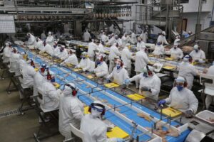 Eletrctoluz inaugurou fábrica em São José dos Pinhais