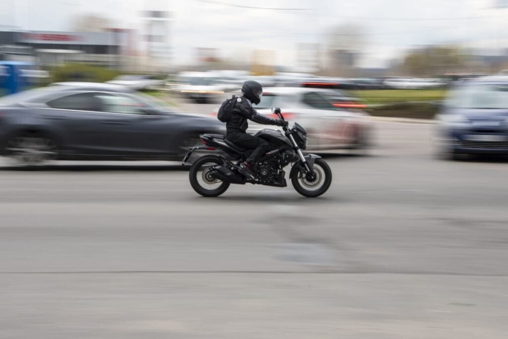 Motociclistas no trânsito