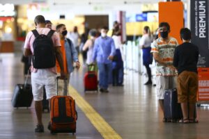 Movimentação de passageiros no Aeroporto Internacional de Brasília.