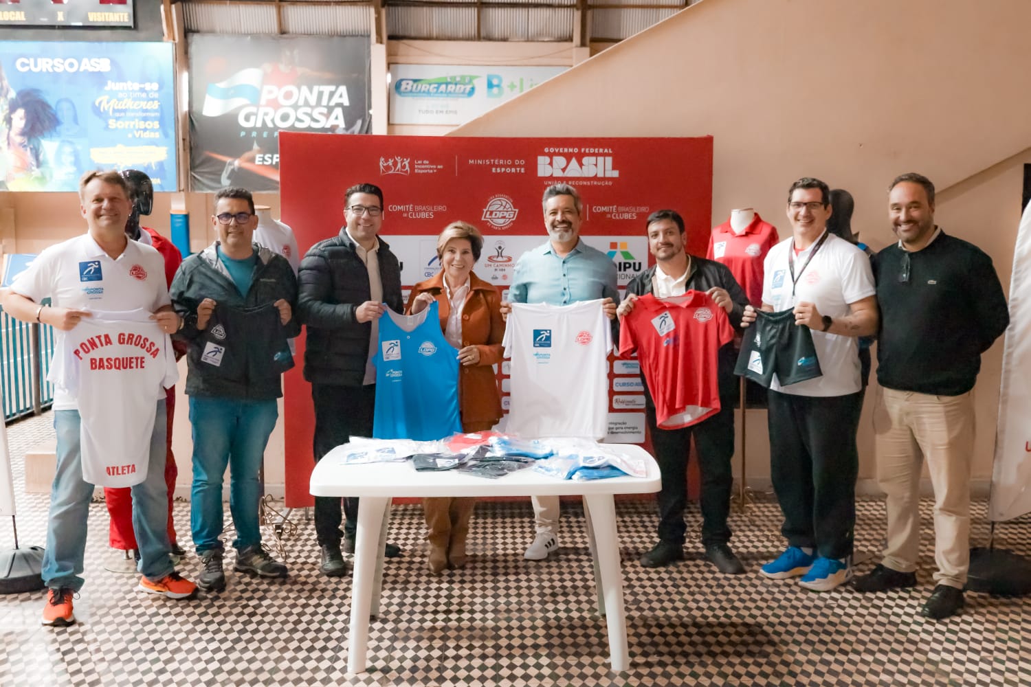 Novos uniformes foram entregues à LDPG