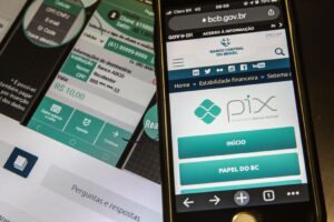 Celulares mostram imagens do Pix