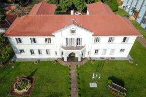 Fachada da prefeitura de Tibagi