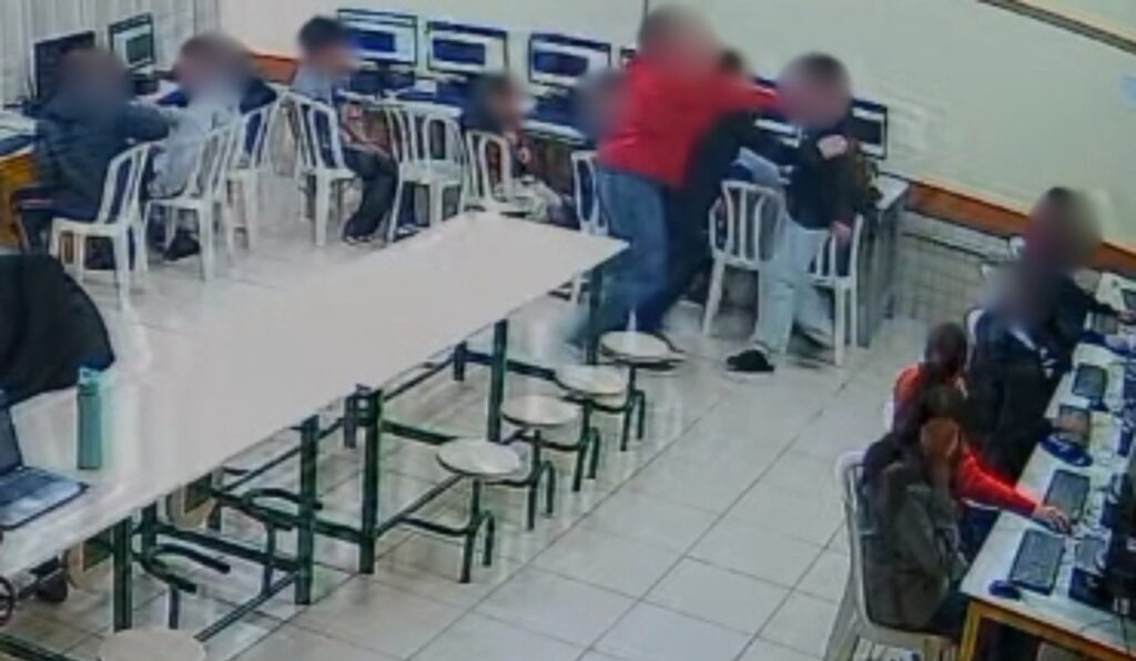 Agressão em escola de Ponta Grossa envolvendo aluno e professor