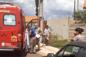 Foto de mulher vítima de queimaduras sendo socorrida pelo Siate
