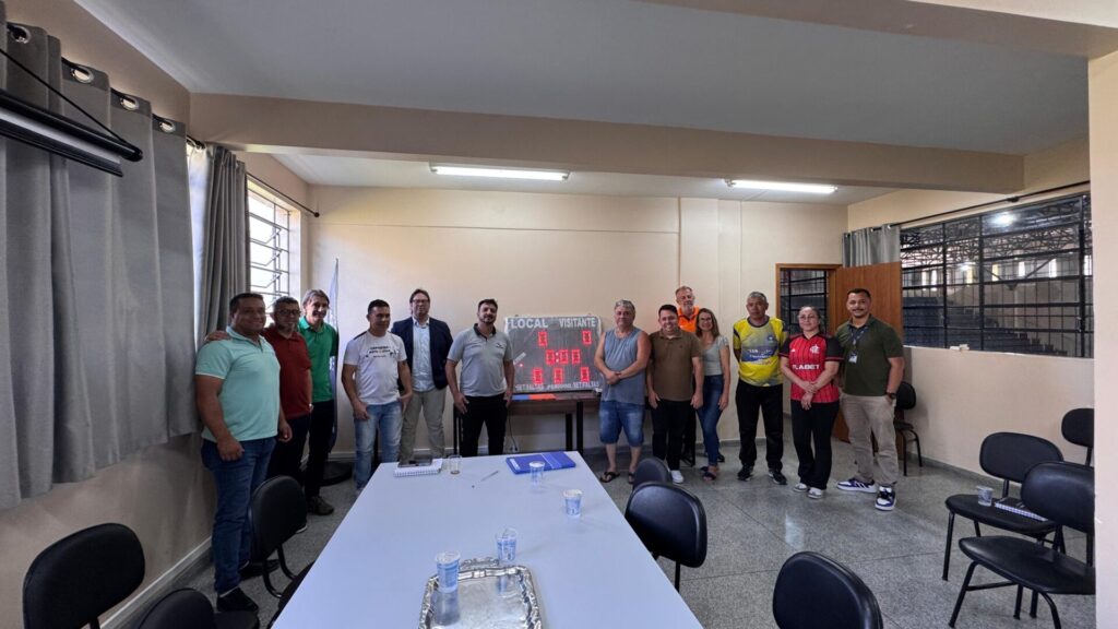 Reunião para tratar de melhorias ao Ginásio do Santa Marta em Ponta Grossa