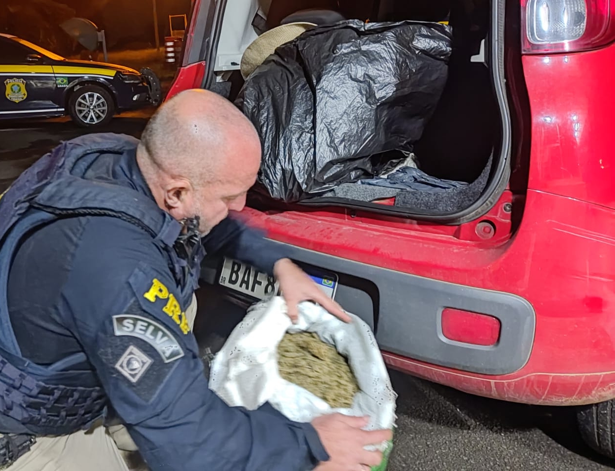 Carga de supermaconha apreendida pela Polícia Rodoviária Federal (PRF) em Guarapuava (PR)