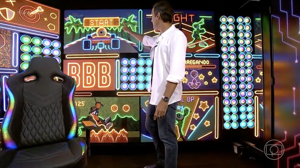 Tadeu Schmidt mostra o Confessionário do BBB22 — Foto: Globo