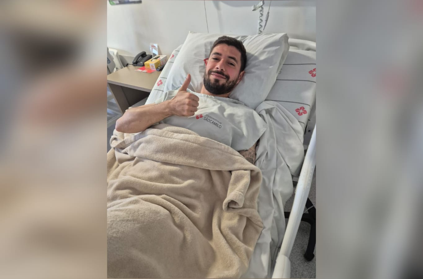 Thales Oleques, lateral do Operário, na cama do hospital