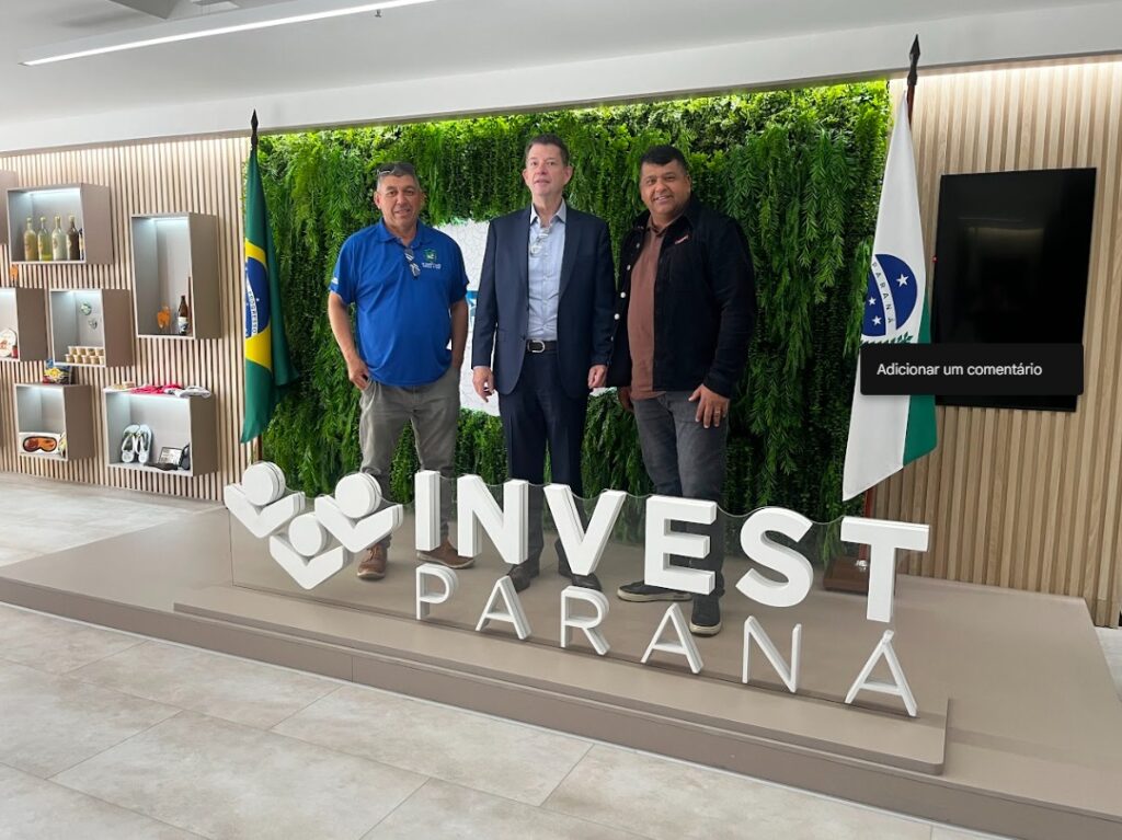 Representantes do município de Tibagi com Eduardo Bekin na Invest Paraná