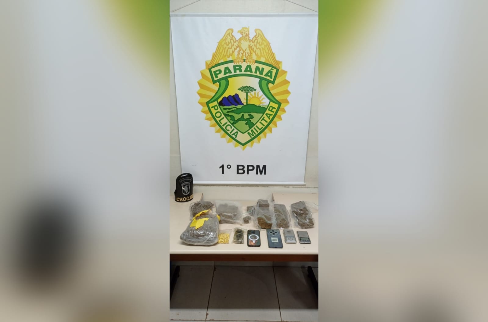 Drogas apreendidas no veículo e na residência do motorista, suspeito de tráfico no bairro Neves em Ponta Grossa