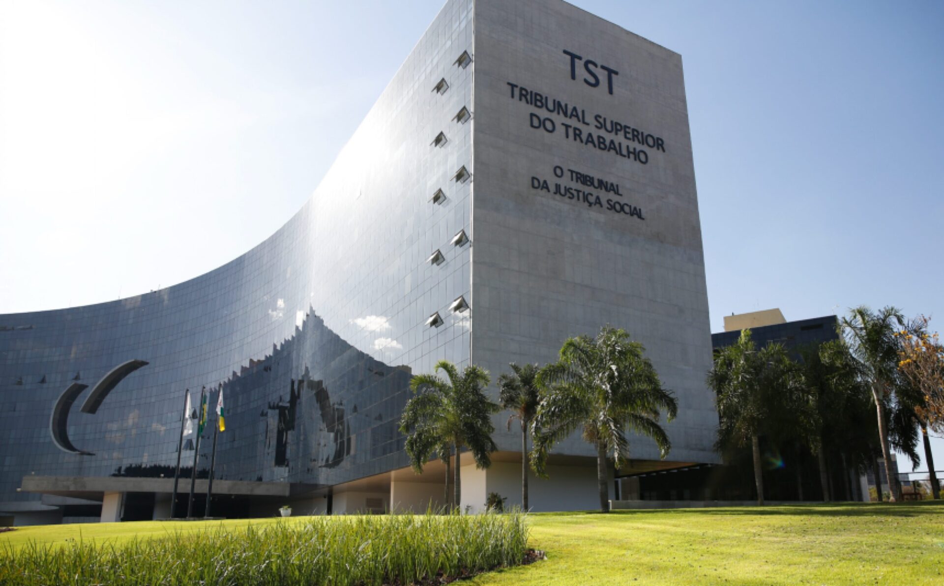 Fachada da Justiça do Trabalho