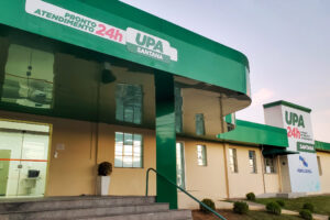 Fachada frontal da UPA Santana, no Centro de Ponta Grossa