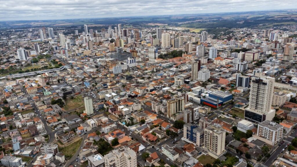 Cidade de Ponta Grossa ilustra a previsão do tempo