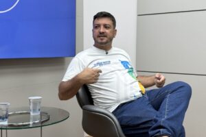 Secretário Ede Pimentel em entrevista ao Diário dos Campos.
