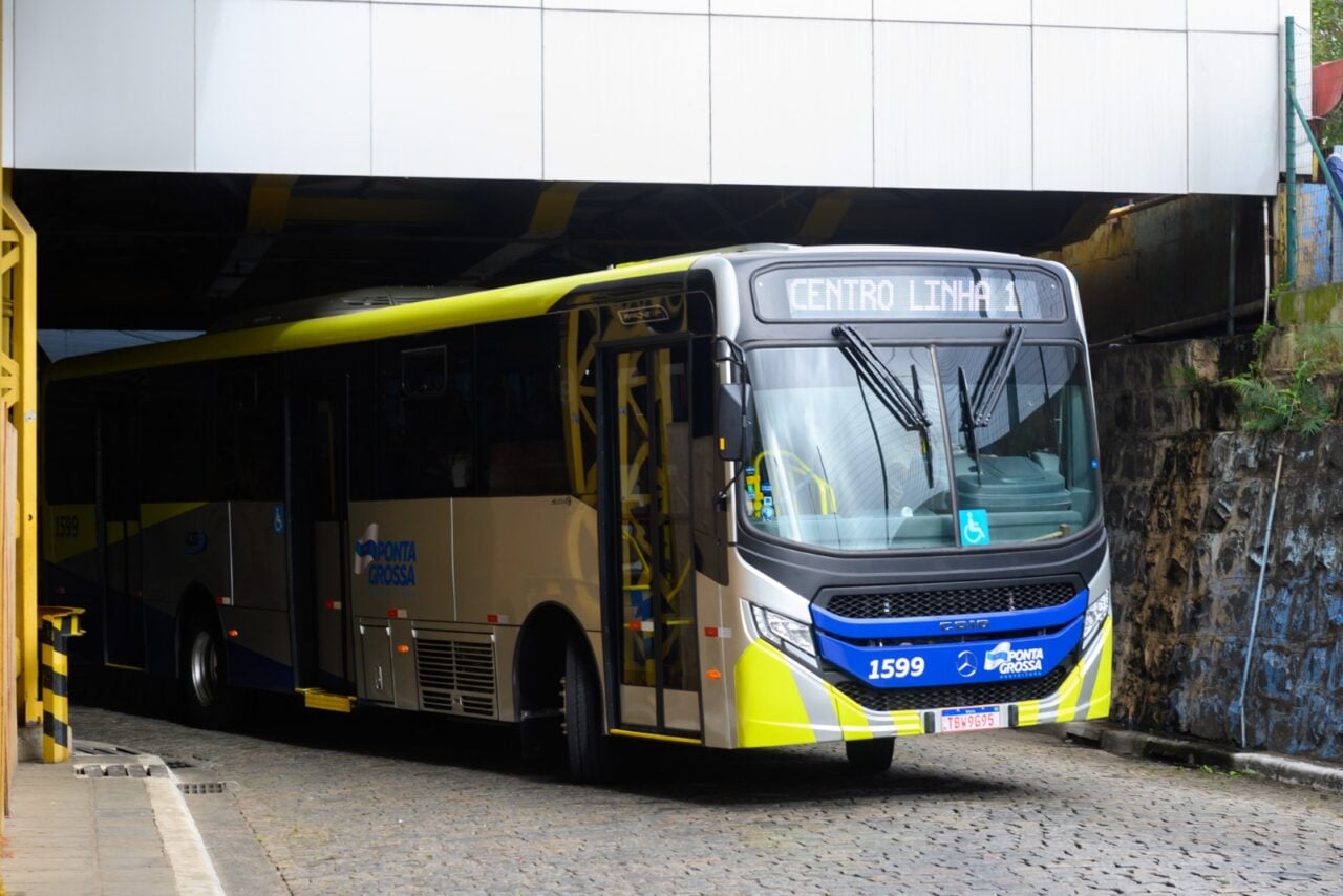 Ônibus de Ponta Grossa ilustra pauta sobre tarifa técnica do transporte público