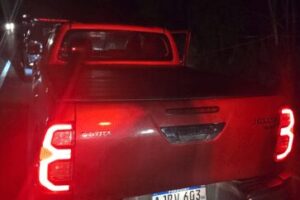 Camionete com placas do Paraguai tinha sido roubada em SC