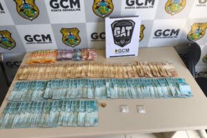 R$ 10 mil apreendido em BMW