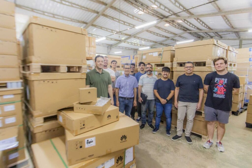chegada-equipamentos-anel-conectividade-NTI-2-Aline-Jasper-BAIXA_16