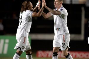 Jogadores do Operário em campo