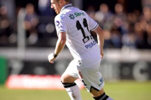 Jogador do Operário em partida no GK
